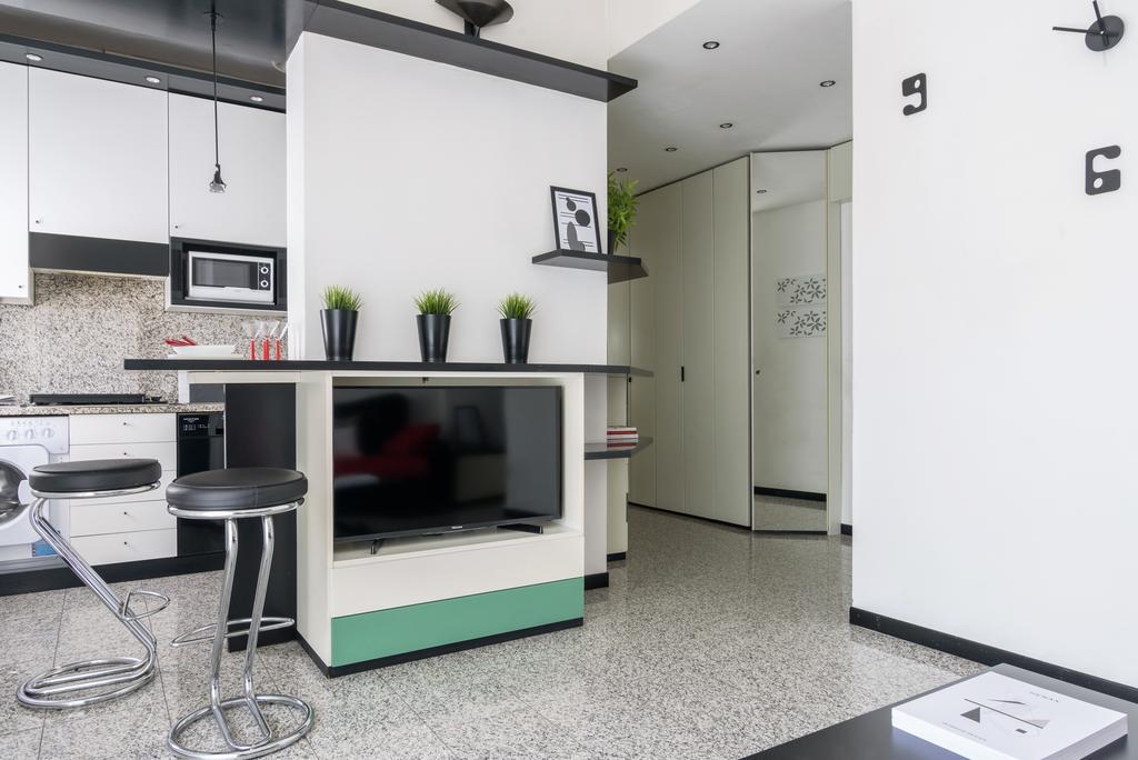 Alcuino Apartment Milan Bagian luar foto