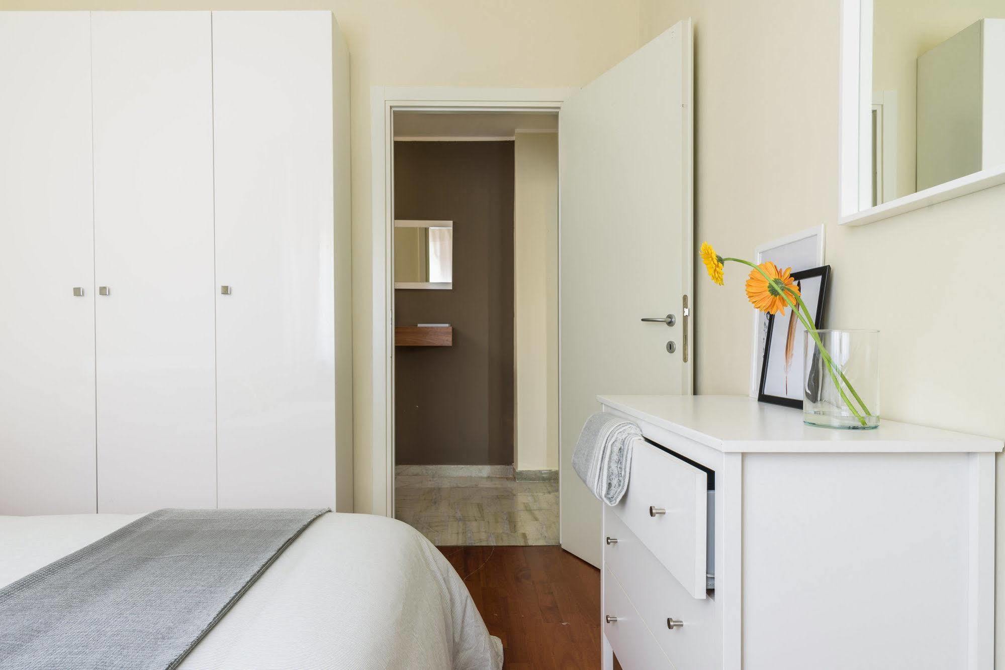 Alcuino Apartment Milan Bagian luar foto